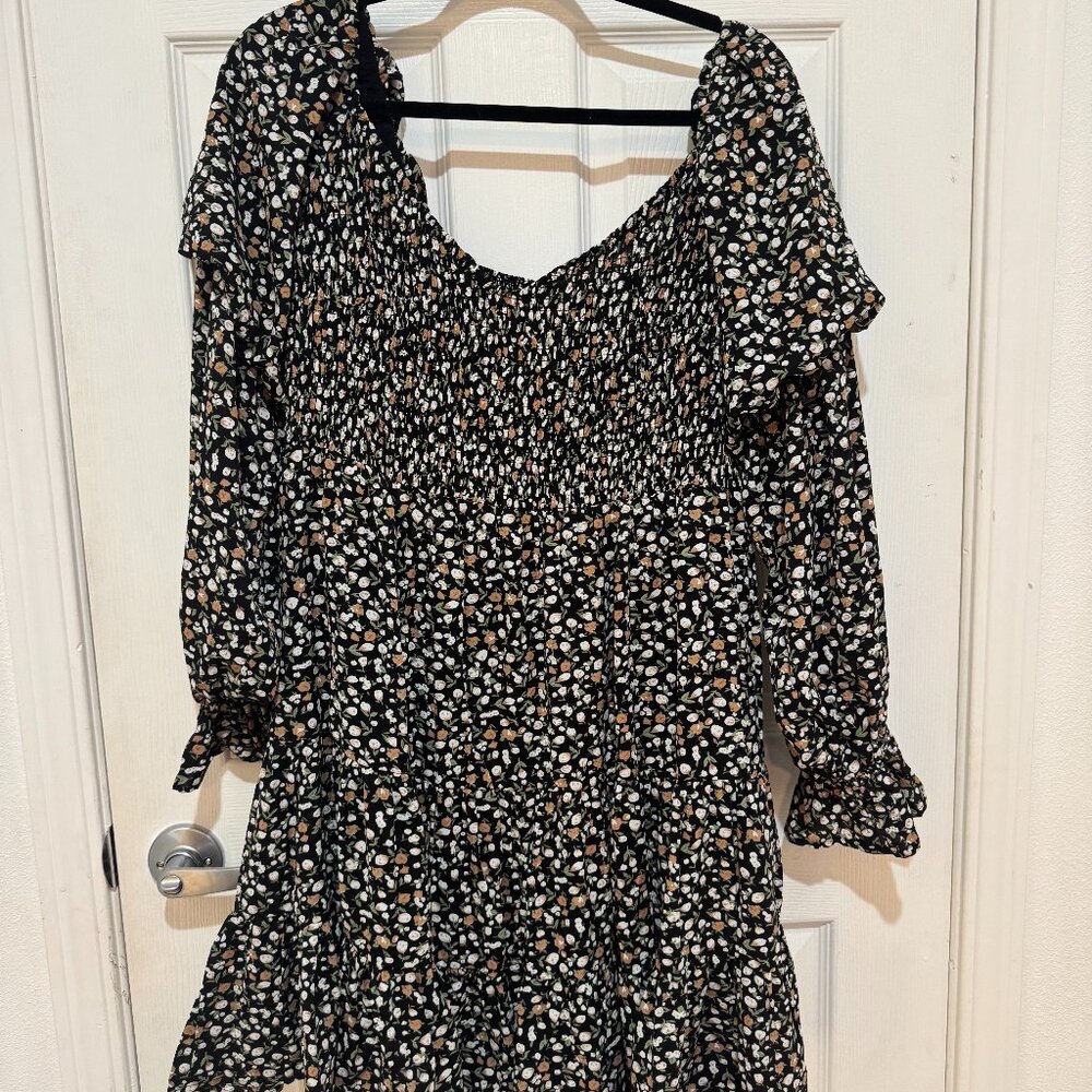 Off shoulder v neck dress